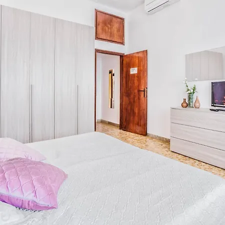 Dream House Apartment