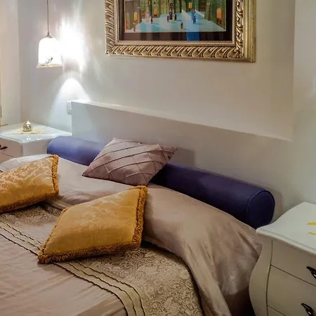 Dream House Apartment