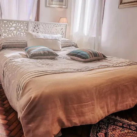 Dream House Apartment