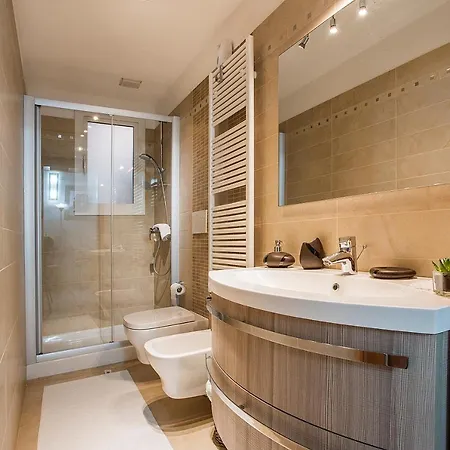 Dream House Apartment